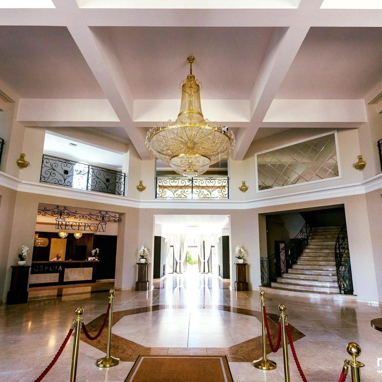 Hotel Rozdroze Nieborów Esterno foto
