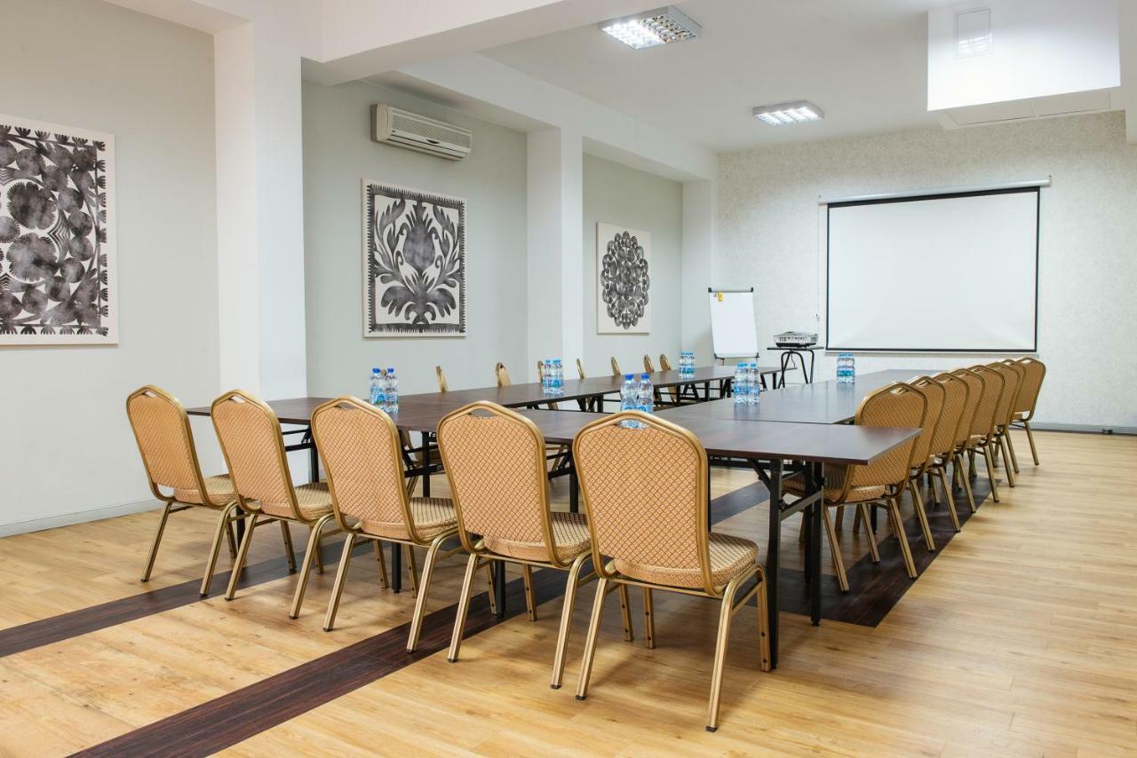 Hotel Rozdroze Nieborów Esterno foto